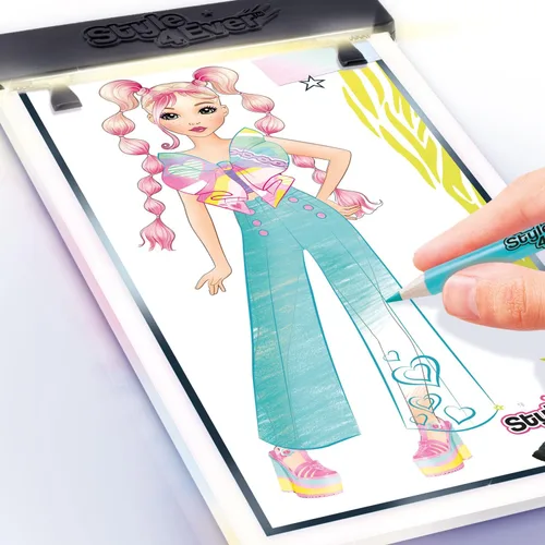 Miniatura 8 de Canal Toys Tablero de luz - Moda con kit creativo completo - Mesa de dibujo LED con lápices, plantillas y calcomanías, juego de ropa con accesorios