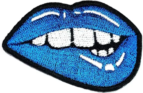 Beso labios azules boca sexy mordida mordedura de hierro en parche adhesivo bordado 666 parche de dibujos animados apliques ropa de bricolaje