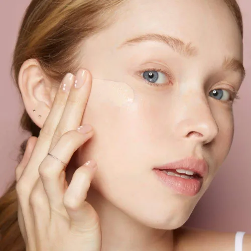 Miniatura 5 de Almay Base líquida, Color Verdaderamente Duradero, Acabado Natural de Larga Duración, Vitamina E y Extracto de Limón, Hipoalergénica, Libre de 260