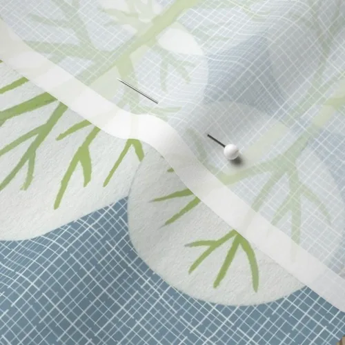 Miniatura 5 de Spoonflower Tela - Edredón de retazos de hombre pequeño del bosque con diseño de oso mapache y zorro crema azul y marrón impreso en tela de gasa