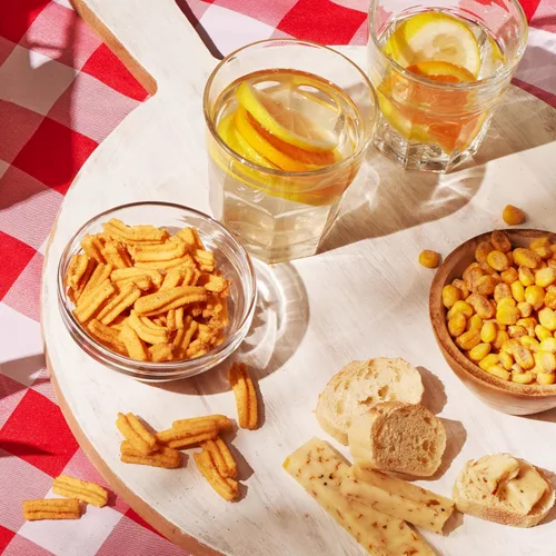 Miniatura 2 de Yupik Palitos de soja de lima y chile, 14.1 onzas, aperitivo sin OMG, aperitivo crujiente y picante, galletas de soja crujientes, sabores naturales
