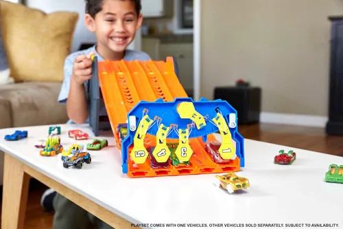 Miniatura 7 de Hot Wheels Track Builder Action, Pista de Carreras Desplegable, Juego de Pista con Pista de Carreras de 5 Carriles y Cubo de Almacenamiento