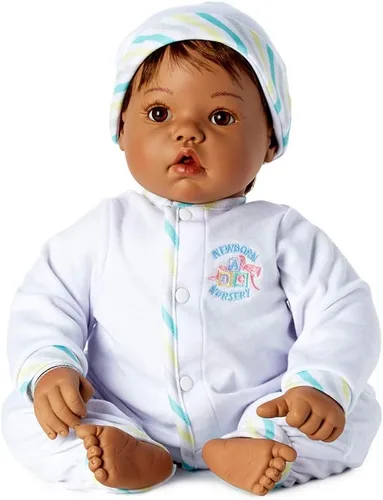 Miniatura 9 de Madame Alexander, Muñeca de bebé dulce de 19 pulgadas, tono de piel claro, cabello rubio Tono de piel clara/cabello rubio