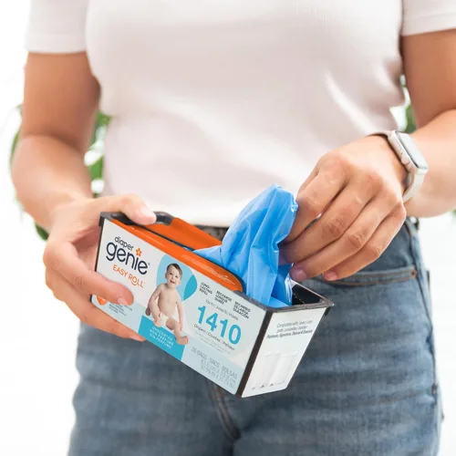 Miniatura 11 de Diaper Genie Recarga fácil de enrollar 30 bolsas por recambio Capacidad para hasta 1410 pañales para recién nacidos Control de olores Bolsas