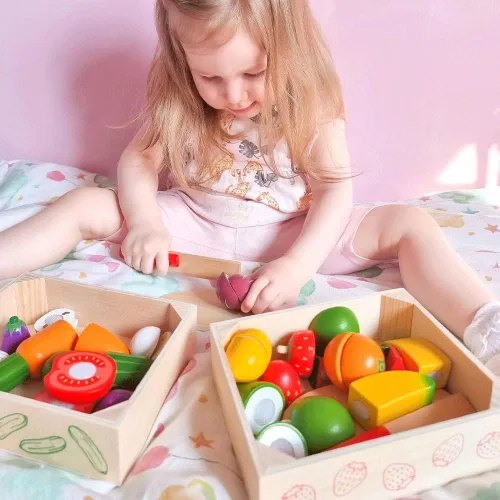 Miniatura 2 de Bigjigs Toys Caja de madera para cortar frutas con tabla de cortar y cuchillo - Juguetes de comida para jugar