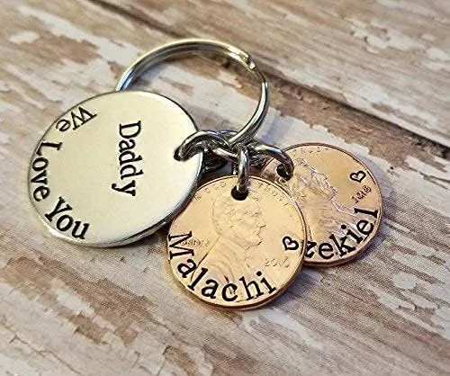 Miniatura 4 de Tucker's Trinkets And Treasures Personalized Bar, We Love You Key Chains, Gift for Mom, Gift for Dad, Family Names