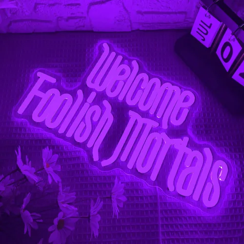 Miniatura 2 de Letrero de neón con texto en inglés "Welcome Foolish Mortals", regulable, espeluznante, gótico, morado, mansión, ataúd, para decoración de pared