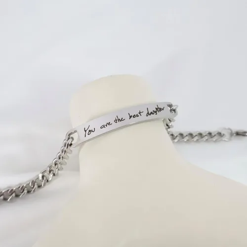 Miniatura 7 de Pulsera Grabada Personalizada con Escritura a Mano Personalizada o Texto Mecanografiado Pulsera de Cadena Bordillo de Acero Inoxidable en Acabado