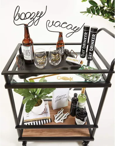 Miniatura 4 de Santa Barbara Design Studio Set de regalo Drinking Essentials Sippin' Pretty Caja de regalo de libro de cartón blanco y negro, 3 piezas, Havana Gold