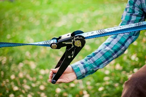Miniatura 6 de Kit de Slackline ZenMonkey con Protectores de Árbol, Bolsa de Transporte de Tela e Instrucciones, 60 Pies, Fácil Montaje para Familia, Niños