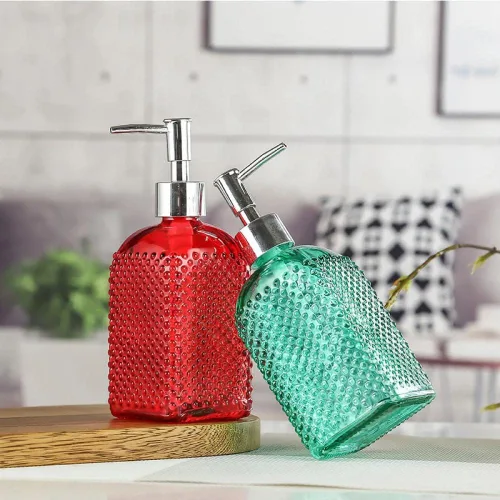 Miniatura 4 de Sizikato Botella dispensadora de jabón de vidrio con superficie con cuentas, 16 oz Rojo