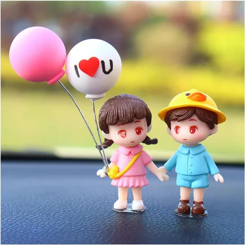 Miniatura 9 de DXNQ Lindas decoraciones de tablero de automóvil para parejas, preciosas figuras de dibujos animados de besos, adorno de automóvil