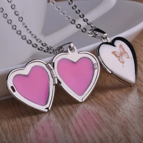 Miniatura 4 de Infinite U grabado mariposa corazón abierto foto medallón colgante de acero inoxidable para niñas y mujeres (permite grabar tus propias palabras)