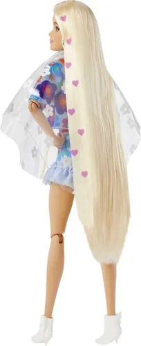 Miniatura 5 de Barbie Muñeca extra y accesorios con pelo rubio extra largo con traje floral y poncho con conejito de mascota