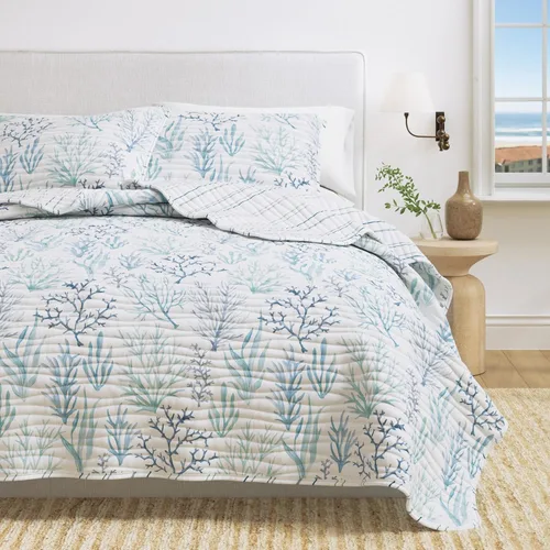 Great Bay Home Juego de edredón costero, juego de ropa de cama náutica de 3 piezas tamaño King/California King, colcha reversible ligera para todas