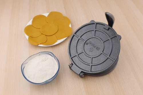 Miniatura 2 de Prensa de tortilla, Quesadilla / Roti Maker (6.5 pulgadas de diámetro) Máquina de prensa Puri de aluminio modelo pesado con asa, prensa manual Roti