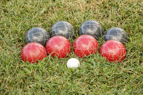Miniatura 2 de Triumph Sports Competition Juego de bola de bocce de resina de 3.937 in para exteriores con bolsa de transporte para un fácil almacenamiento
