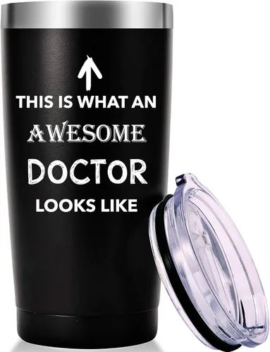 Taza This Is What An Awesome Doctor Look. Doctor, regalos de graduación de la escuela de medicina. Aprecio, cumpleaños, regalos de Navidad para Negro