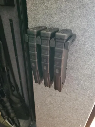 Miniatura 3 de AR-15 PMAG Soporte de pared Exhibidor de revistas Sistema de organización de almacenamiento de pared Diseño único de perfil bajo Garaje de 2