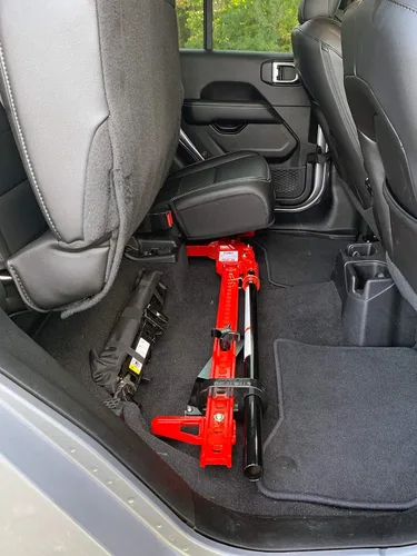 Miniatura 3 de Hi-Lift Jack Jeep Gladiator - Soporte para debajo del asiento JGUS-200