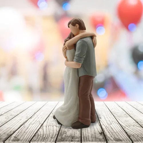 Miniatura 7 de Figura Romántica de Abrazo de Pareja, Aniversario de Boda Esculpida, Pintada a Mano, Regalos para Él y Ella, en Momentos de Amor, Estatua