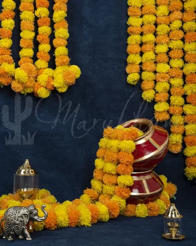 Miniatura 3 de Tira de flores artificiales Marubhumi, 5 unidades de 4,5 pies de largo, flores de caléndulas, guirnalda para decoración Diwali, decoración Amarillo