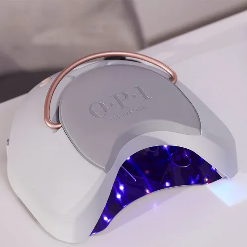 Miniatura 7 de OPI Lámpara de gel Star Light 3.0 Lámpara LED prémium para uñas de gel Resistente a caídas Curado uniforme Con placa de mano y cable