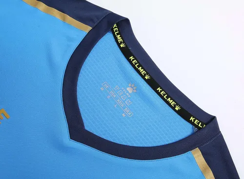 Miniatura 4 de KELME Conjunto de uniforme de fútbol para niños, adultos, niños y niñas, camiseta de fútbol y pantalones cortos, equipo deportivo atlético, camiseta