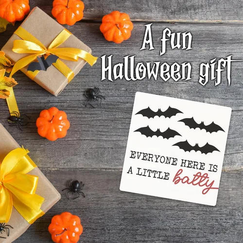 Miniatura 5 de Letrero de madera de Halloween de 5 pulgadas – Everyone Here Is A Little Batty – Letrero de madera rústica de murciélagos espeluznantes – Decoración