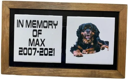 Mirror Mania Marco de madera personalizado con azulejos grandes de 6 x 6 pulgadas, diseño de fotos y nombres para colgar en la pared, marco de fotos