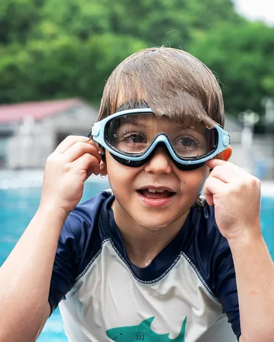 Miniatura 3 de Gafas de natación para niños de 6 a 12 años, visión amplia, antivaho, protección UV, sin fugas, gafas de natación para niños y niñas Negro azul