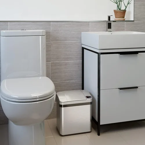 Miniatura 3 de iTouchless Cubo de basura con sensor de 2.5 galones con filtro de olor AbsorbX y ambientador, cubo de basura blanco perla para baño, dormitorio