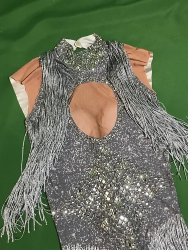 Miniatura 5 de YUANTONG Traje de drag queen brillante con diamantes de imitación plateados, talla única, elástico, trajes de baile de salsa latina de jazz latino