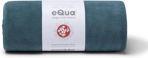 Manduka eQua - Toalla para esterilla de yoga caliente, agarre activado por humedad instantánea, microfibra ultra suave, secado rápido, lista para