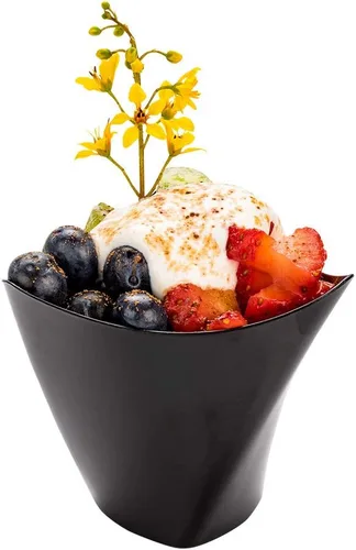Restaurantware Vasos pequeños de 4 onzas para servir 100 tiradores triangulares de postre – Desechables Crescendo Design Mini tazas de postre de
