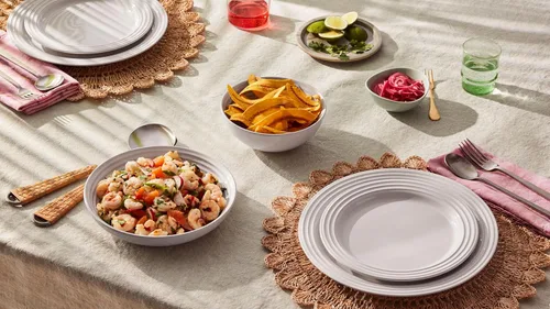 Miniatura 6 de Le Creuset Juego de 4 cuencos para pasta, 9.75 pulgadas cada uno, color blanco
