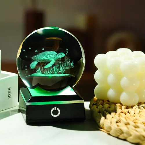 Miniatura 6 de Bola de cristal 3D, tortuga marina, regalos para mujeres y hombres, adorno de globo de nieve con base LED, luz nocturna, figuras de decoración