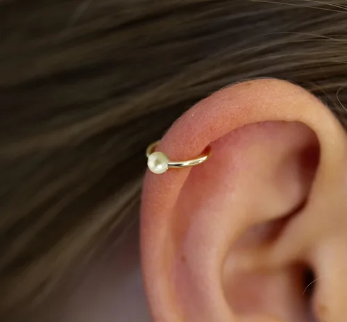 Miniatura 39 de Variedad de aretes de aro para cartílago