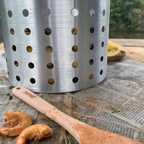 Miniatura 3 de Bayou Classic B300 canastilla perforada para cocinar al vapor, hervir, freír. Se adapta a las freidoras de pavo Bayou Classic de 30 cuartos de galón