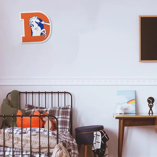 Miniatura 4 de Rico Industries Banderín de fútbol americano de la NFL con corte retro, decoración del hogar y la sala de estar, fieltro suave EZ para colgar