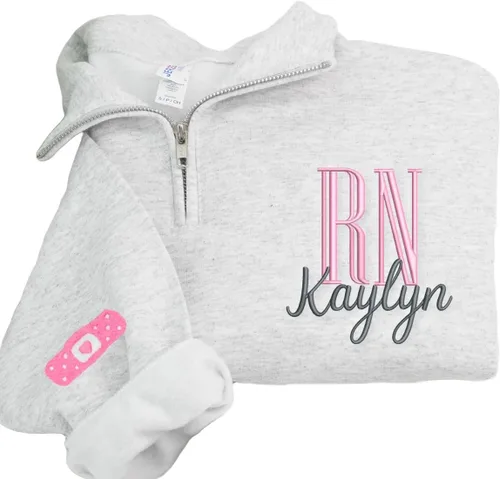 Miniatura 26 de COUPLEHOODIES - Sudadera de enfermería bordada con nombre, personalizada, con cremallera de un cuarto, regalo para asistente de enfermería