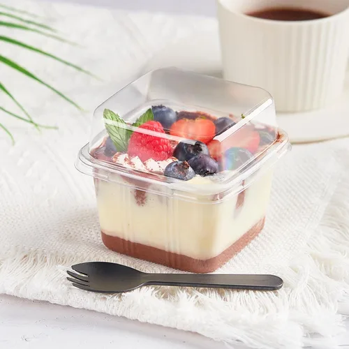 Miniatura 6 de Kucoele Paquete de 50 Tazas de Postre de Plástico de 8 oz con Tapas y Sporks, Tazas Cuadradas Transparentes para Pasteles, Recipientes de Postre