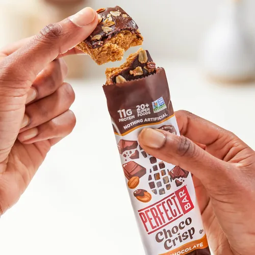 Miniatura 6 de Perfect Bar Choco Crisp, Barra de Proteína de Chocolate Oscuro con Mantequilla de Nueces, Snack de Proteína, Sin Gluten, Sin Soja, Sin OMG, Sin