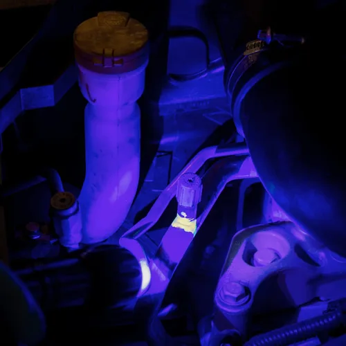 Miniatura 5 de ERRECOM Brillante - 0.2 fl oz (7.5 ml), Tinta UV Fluorescente para Detectar Fugas de Gas Refrigerante en Sistemas de A/C de Vehículos, Incluye