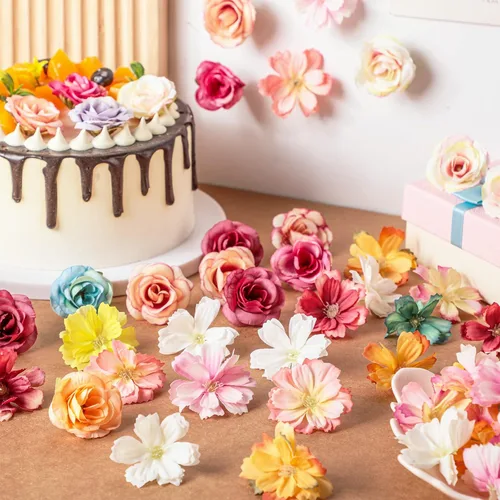 Miniatura 7 de Hanaive 80 cabezas de flores de seda, pequeñas peonías falsas, margaritas, rosas, ciruelos, flores de tela 3D, cabezas de flores artificiales a