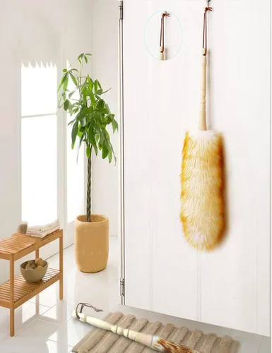 Miniatura 5 de J&A Plumeros de lana de cordero con mango de madera maciza, cabeza flexible, antiestático, cómodo agarres de 17.8 pulgadas de largo plumero