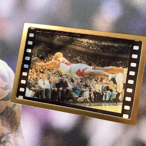 Miniatura 4 de ORIMAMI Póster deportivo de la superestrella Dennis Rodman de 8 x 6 pulgadas, con película firmada y de 0.039 x 1.378 in, gran regalo de recuerdo