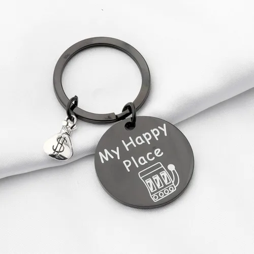Miniatura 5 de FEELMEM Llavero de casino para amantes de los casinos, regalo para jugadores, regalo My Happy Place Lucky 777 Jackpot Casino