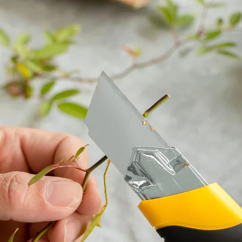 Miniatura 7 de Cuchillo utilitario resistente de 0.984 in, cortador de caja con 20 cuchillas retráctiles SK-5, cortadores a presión con agarre de goma para cartón