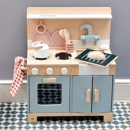 Miniatura 9 de Tender Leaf Toys Mini Chef Home Kitchen – Cocina de madera totalmente equipada con accesorios para cocinar – Desarrolla habilidades sociales